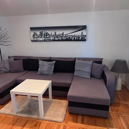Lotos Apartment
