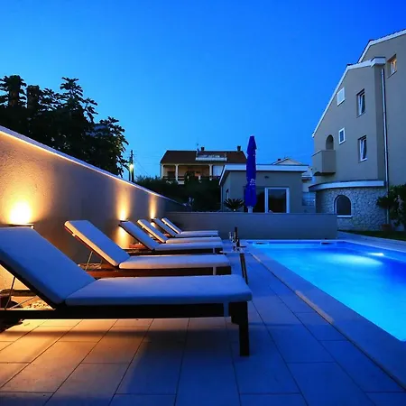 Apartment Lotos