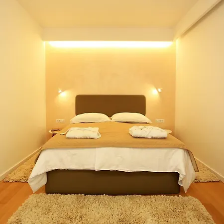 Lotos Apartment Zadar