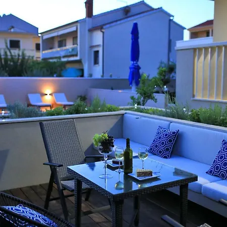 Lotos Apartment