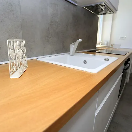 Apartment Lotos Zadar