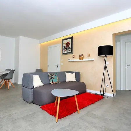 Lotos Apartment