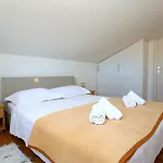 Lotos Апартаменты *