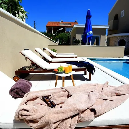 Lotos Апартаменты Задар