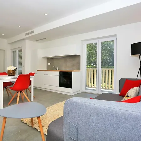 Lotos Апартаменты Задар